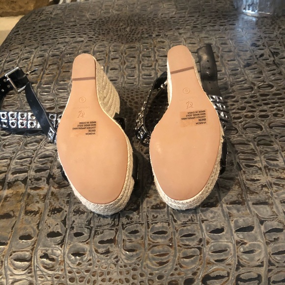NEW!! Vince Camuto Signature Dacia Wedge Heels!! - Picture 7 of 10